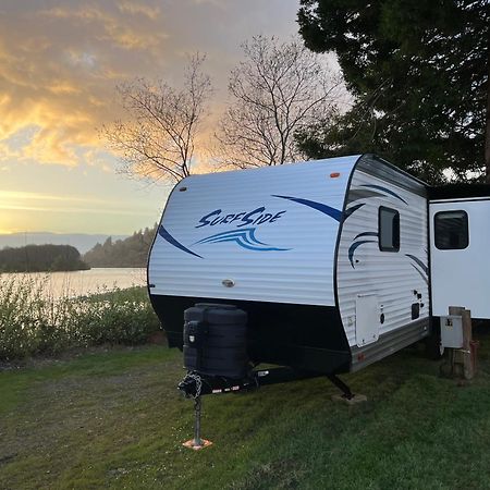 Surfside Glamping Camper Hotel Klamath Kültér fotó